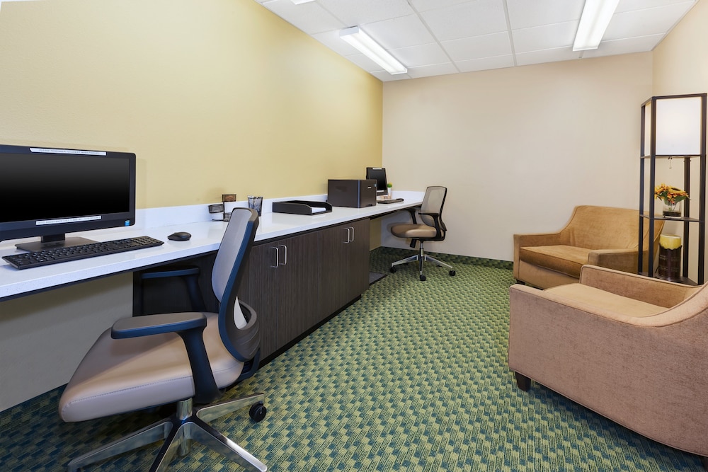 Candlewood Suites Polaris by IHG - photo 23