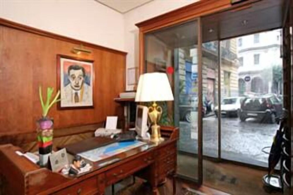 Hotel Suite Ares - carbon neutral hotel in Naples
