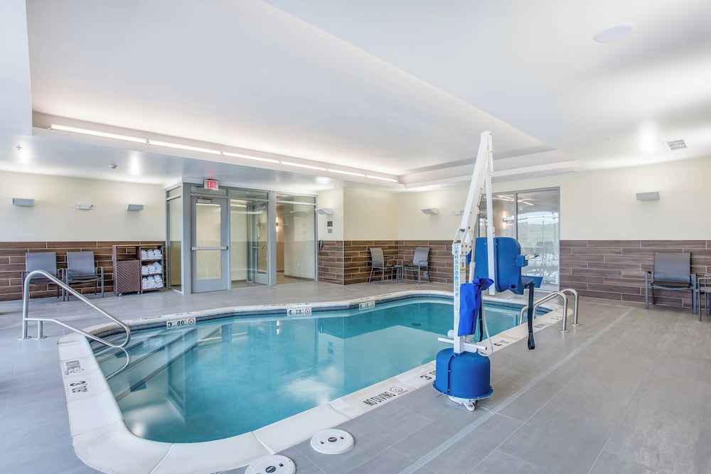 Fairfield Inn & Suites by Marriott Rolla - photo 19