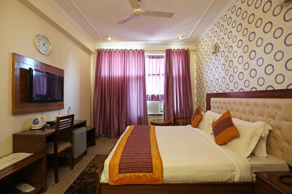 Excel Inn