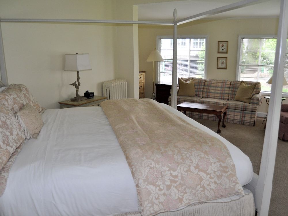 Anne's Washington Inn - photo 9