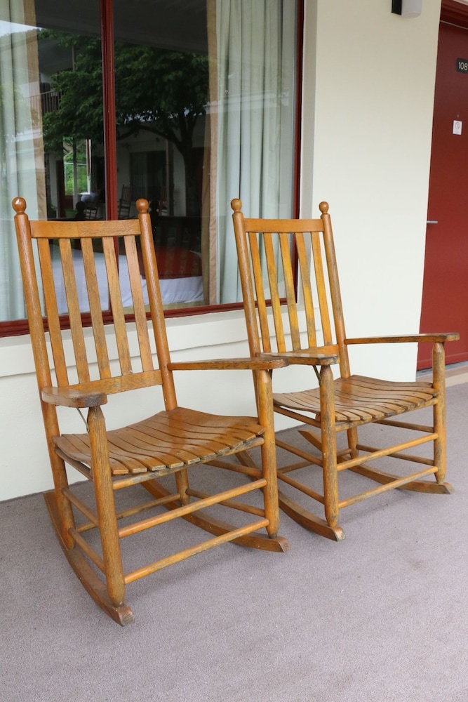 Castlewood Inn - photo 32