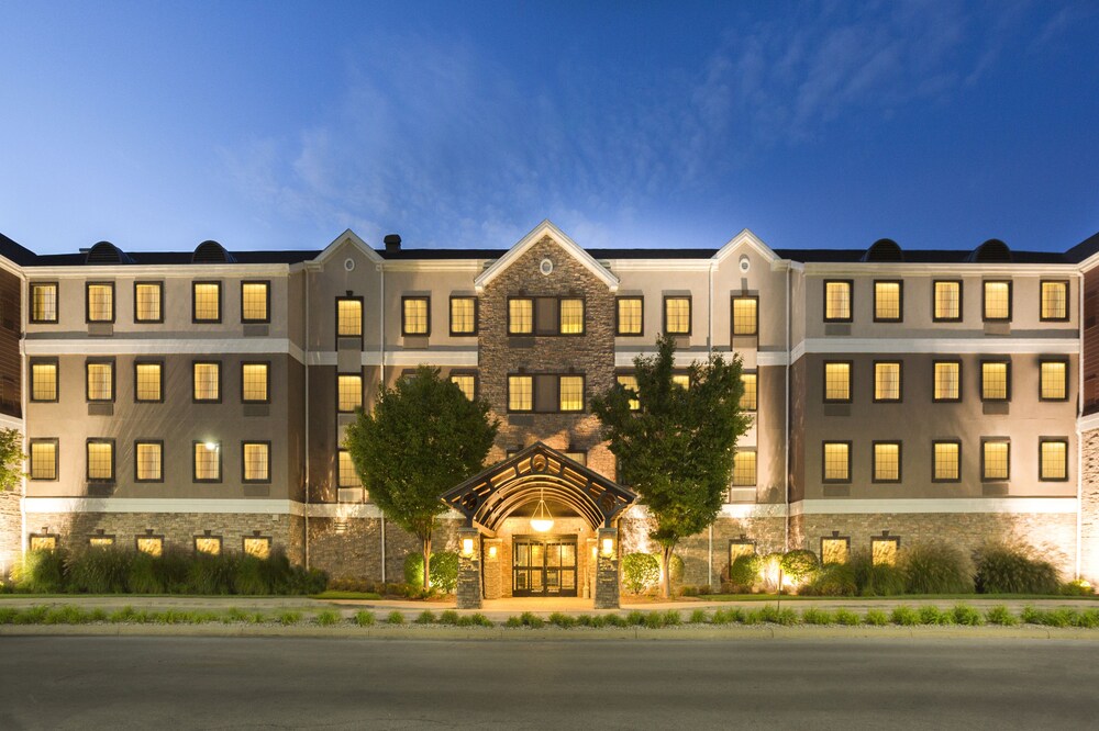 Staybridge Suites Toledo Maumee by IHG — hotel in Maumee