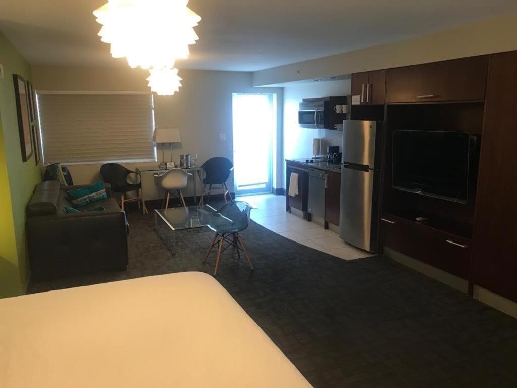 Ocean Drive Studios Beach Front - photo 13
