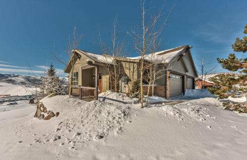 Private Hot Tub Minutes to Ski Cozy Getaway Beautiful Condo Large 3BR Private Garage — 4-Star Luxury Hotel in Kamas, United States