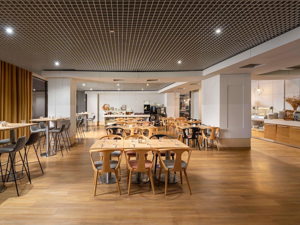 מזון ומשקאות