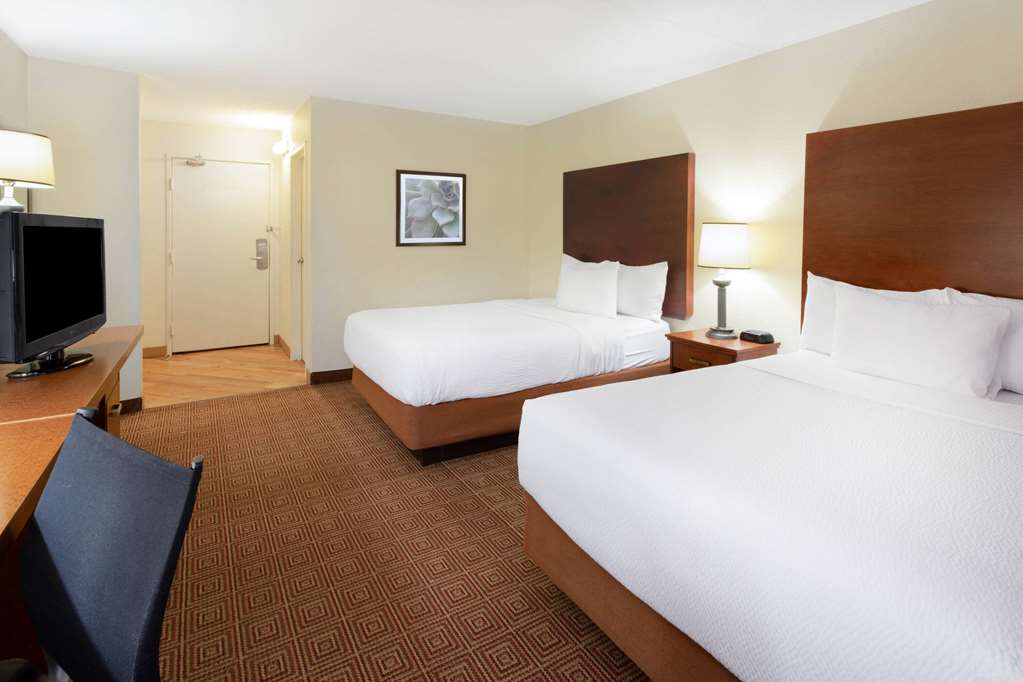 La Quinta Inn by Wyndham Minneapolis Airport Bloomington - photo 39