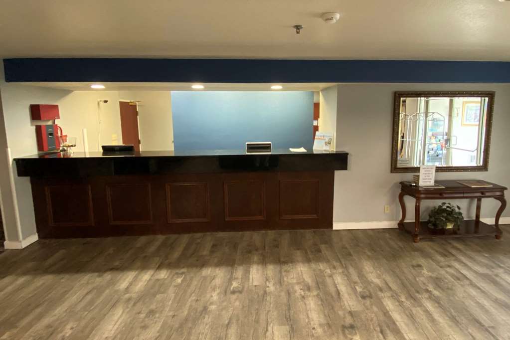 Baymont Inn & Suites by Wyndham Swanton Toledo Airport - photo 3