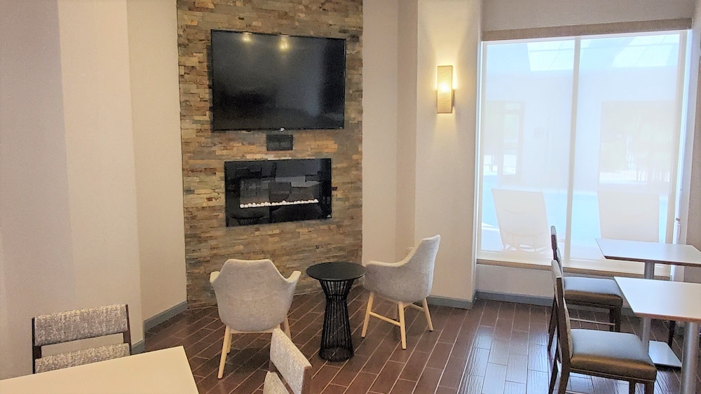 Holiday Inn Staunton Conference Center by IHG - photo 52
