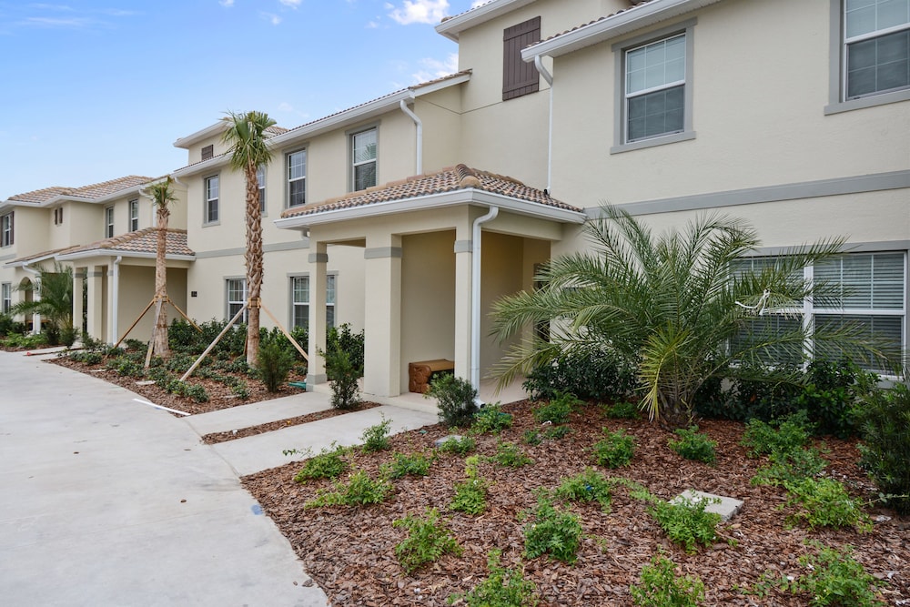 Four Bedrooms w Pool Townhome 4841 - photo 27