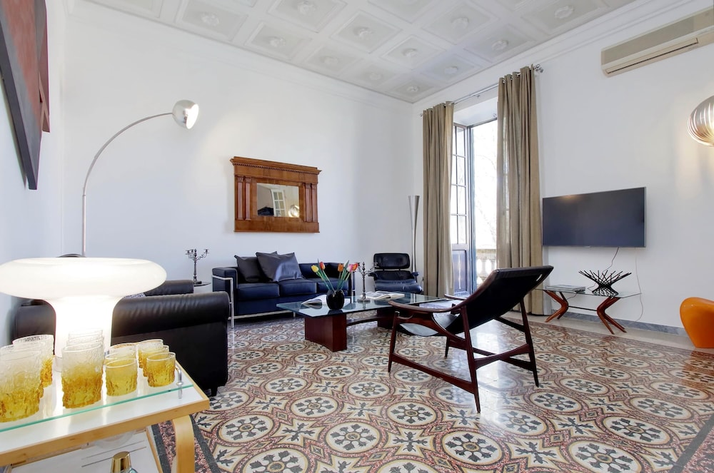 4BNB Tiberina Spacious Apartment — 4-Star Luxury Hotel in Rome, Italy