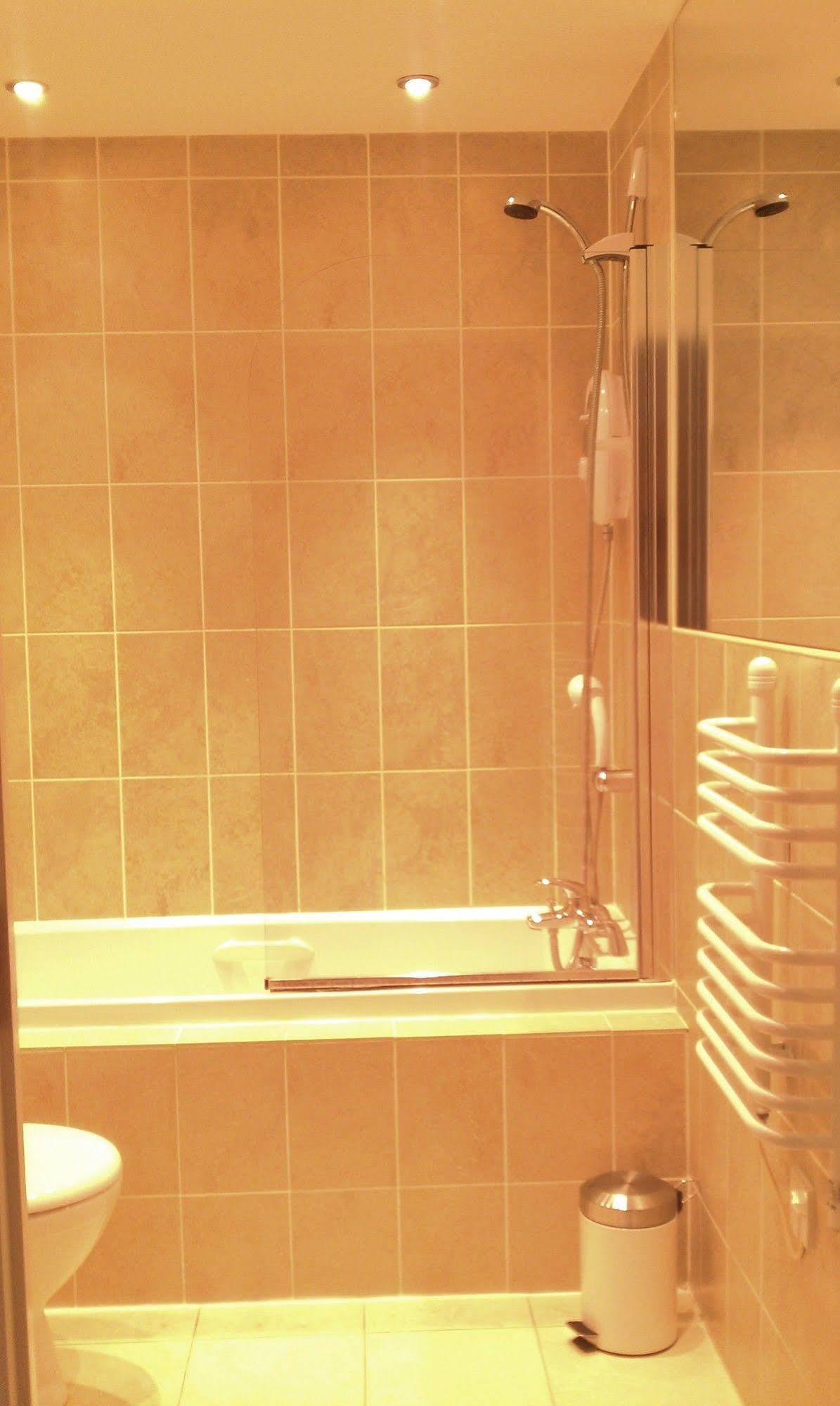 Berkshire Rooms Newbury in Newbury, United Kingdom