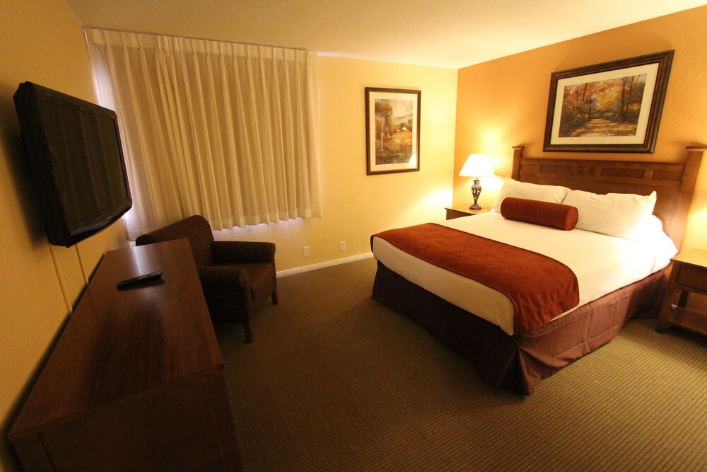 Lake Arrowhead Chalets a VRI resort - photo 2