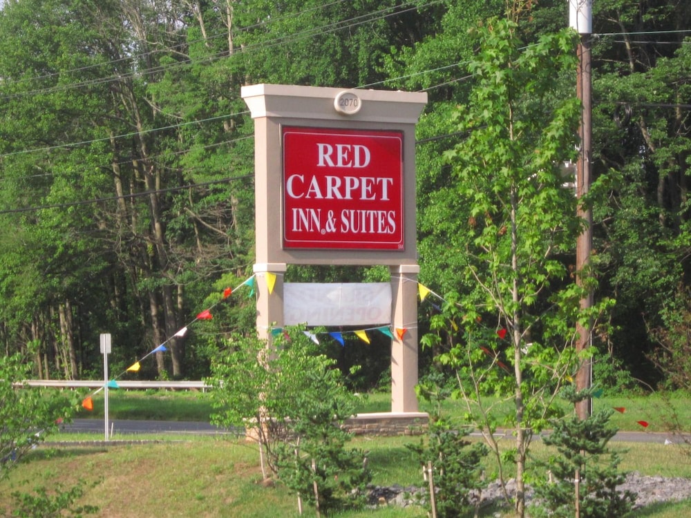 Red Carpet Inn And Suites Monmouth Jtc - photo 44