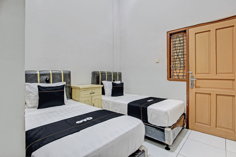 Capital O 93361 Dynasty Inn Syariah in Pekalongan, Indonesia