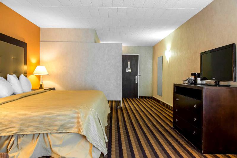 Bradley Inn - photo 10