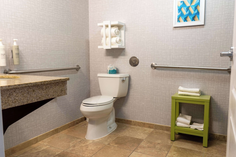 Hampton Inn Elkhorn Lake Geneva Area - photo 34
