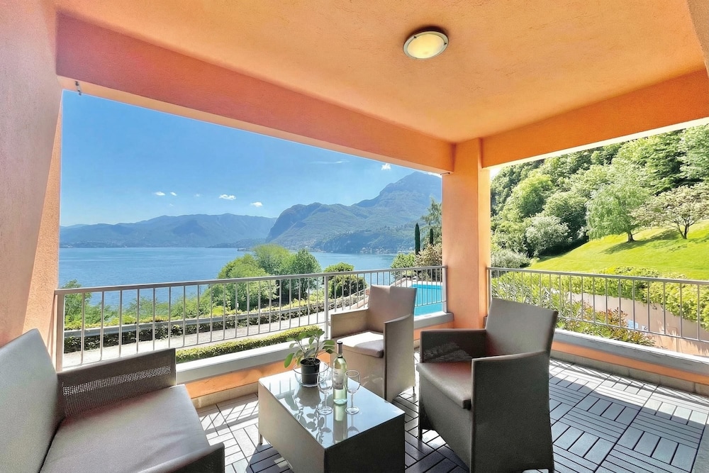 Gaeta 'lake View' — 4-Star Luxury Hotel in San Siro, Italy