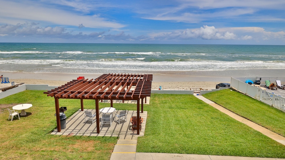 Driftwood Beach Motel - photo 121