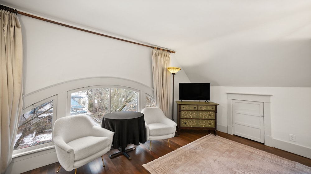 Greenbriar Inn - photo 27