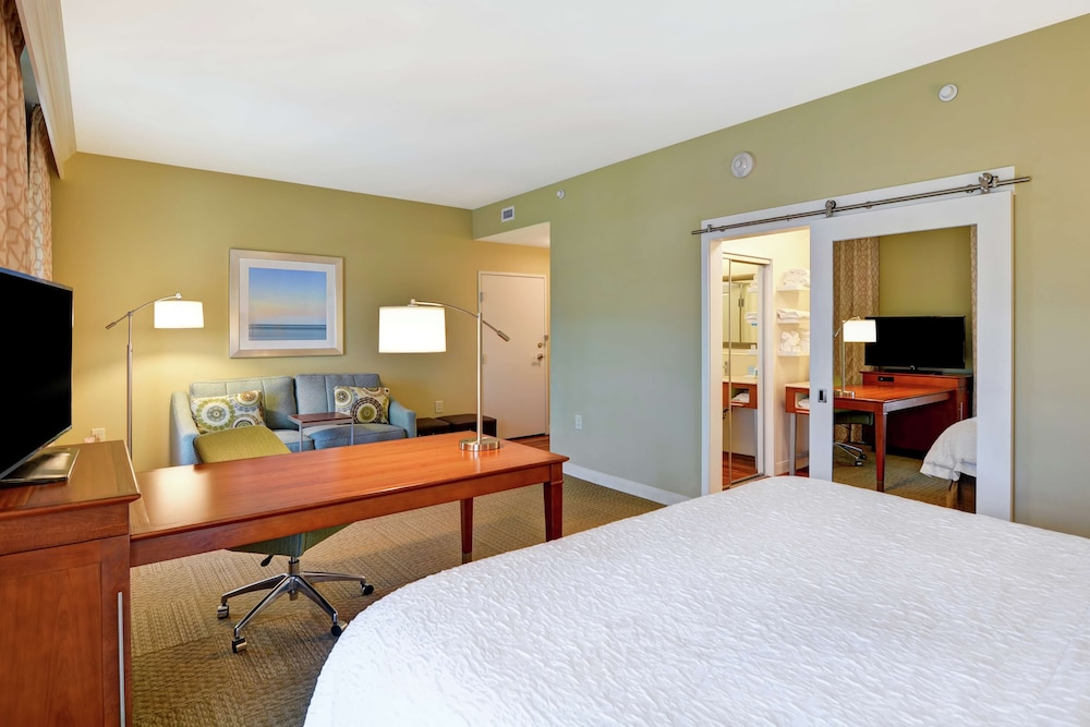 Hampton Inn & Suites Charleston Airport - photo 9