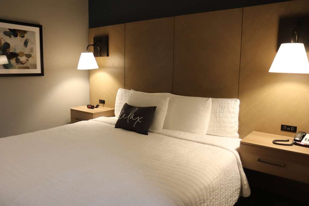 Eastland Suites Hotel & Conference Center - featured photo