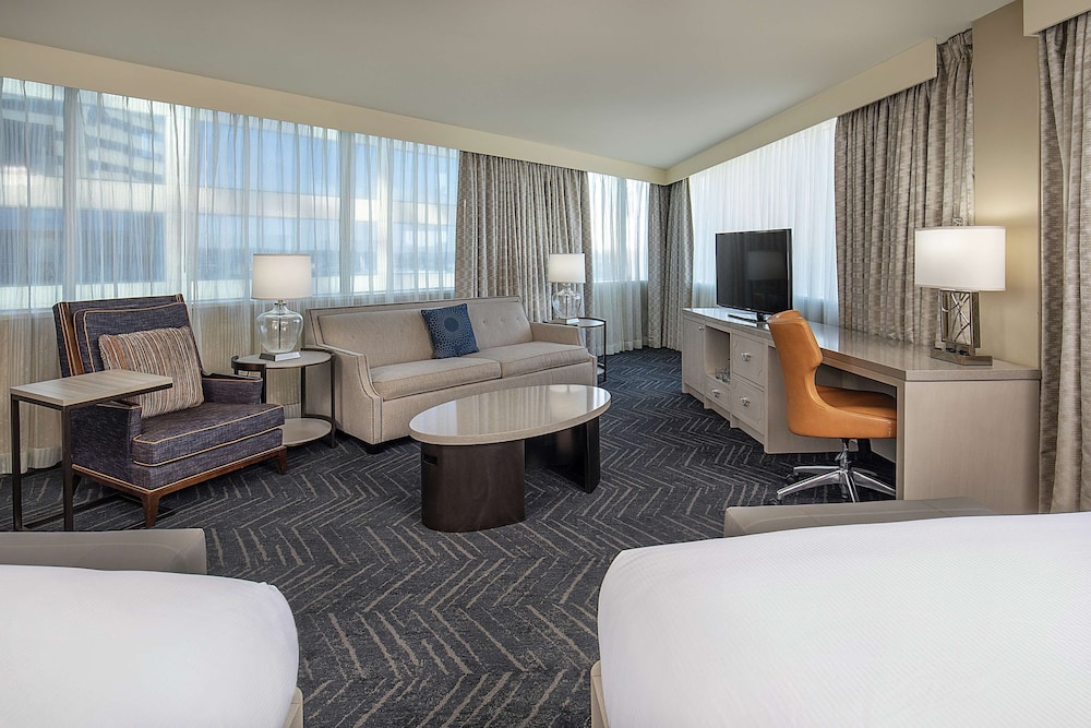 DoubleTree by Hilton Hotel Nashville Downtown - photo 16