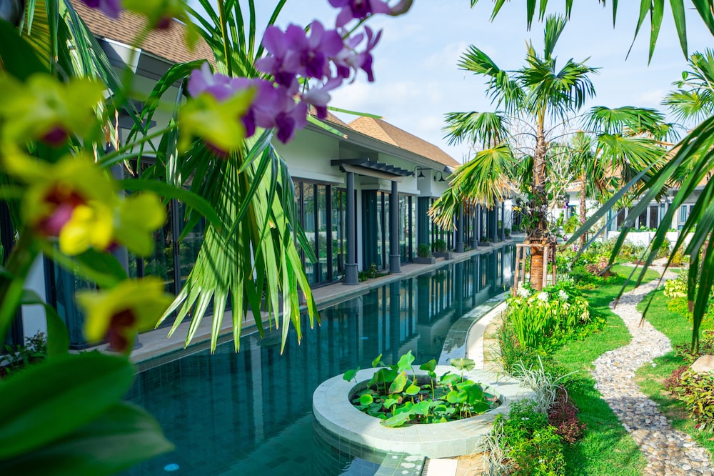 Tajh Pool Villas — 5-Star Luxury Hotel in Ban Chalong, Thailand