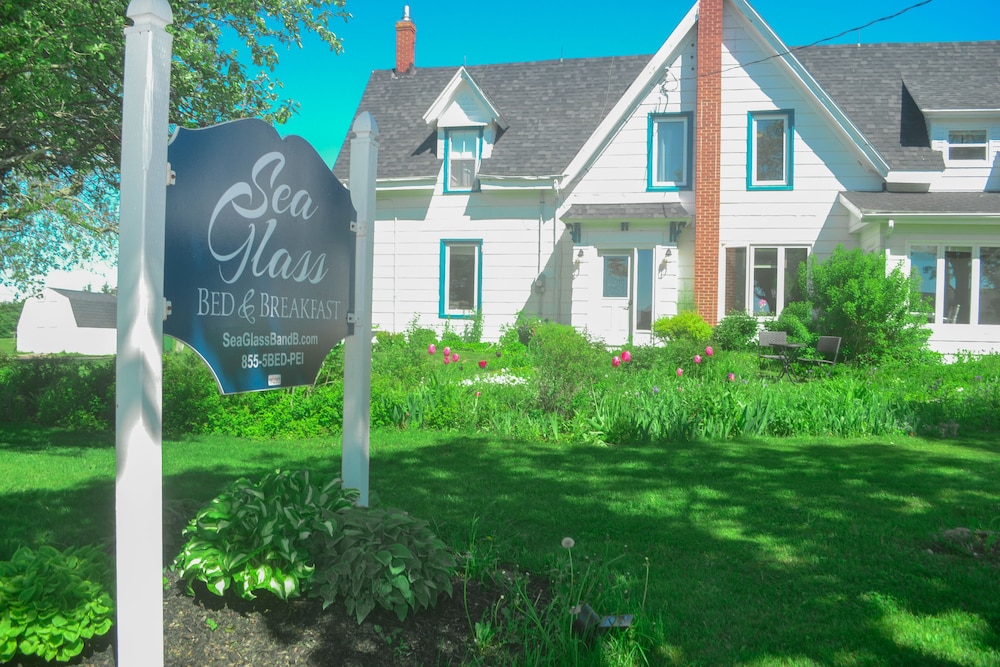 Sea Glass Bed and Breakfast — 4-Star Luxury Hotel in Summerside, Canada