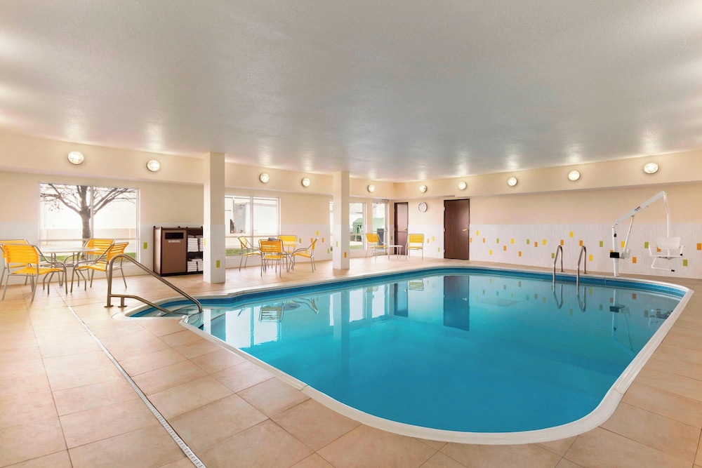 Fairfield Inn & Suites Mankato - photo 17
