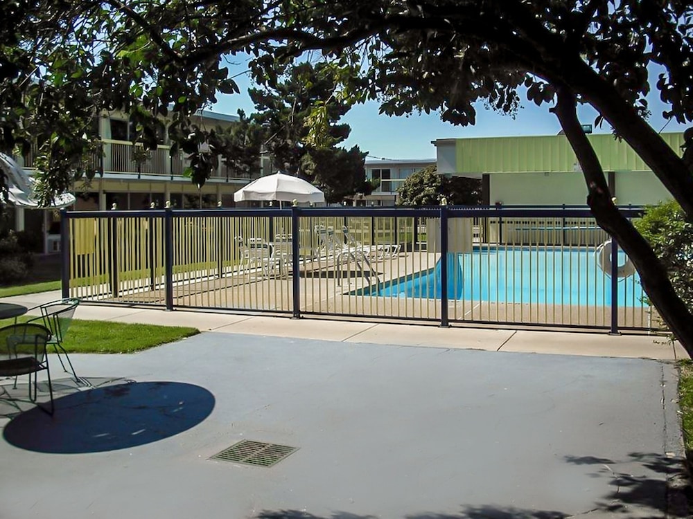 OYO Hotel Brownwood Hwy 67 - photo 19
