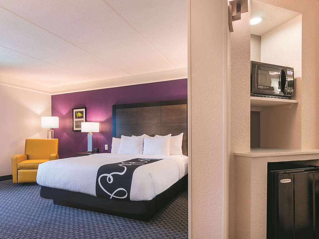La Quinta Inn & Suites by Wyndham Atlanta Conyers - photo 15