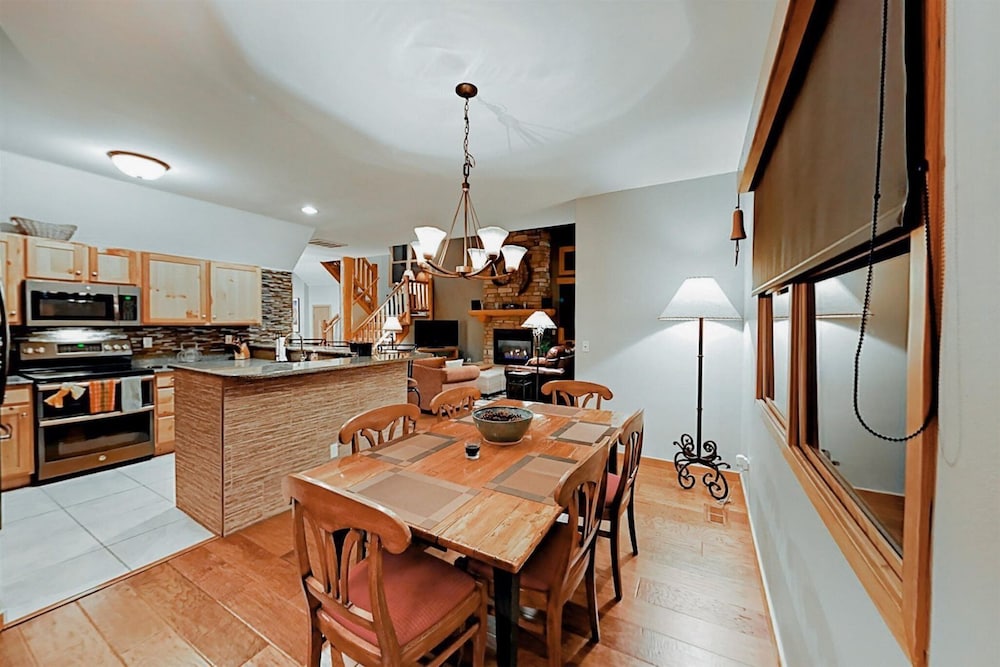 Family friendly 3 Bedroom Vacation Rental in West Keystone Resort Along the Snake River With Pool and Hot Tub - photo 22