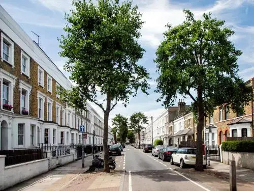 Madison Hill Bedford Hill 1 One bedroom flat — 4-Star Luxury Hotel in London, United Kingdom