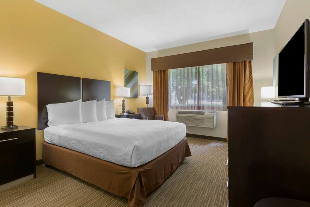 Best Western Plus The Four Corners Inn - photo 12