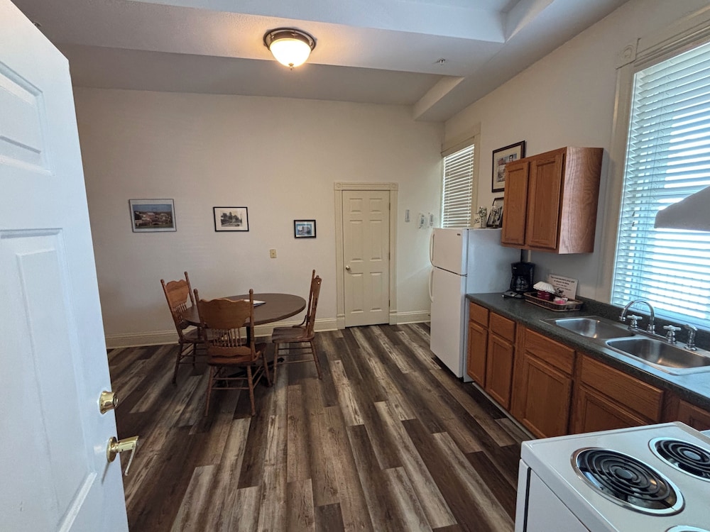 Hermann Crown Suites - photo 130