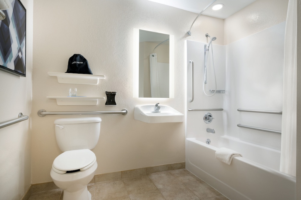 Candlewood Suites Watertown Fort Drum by IHG - photo 27
