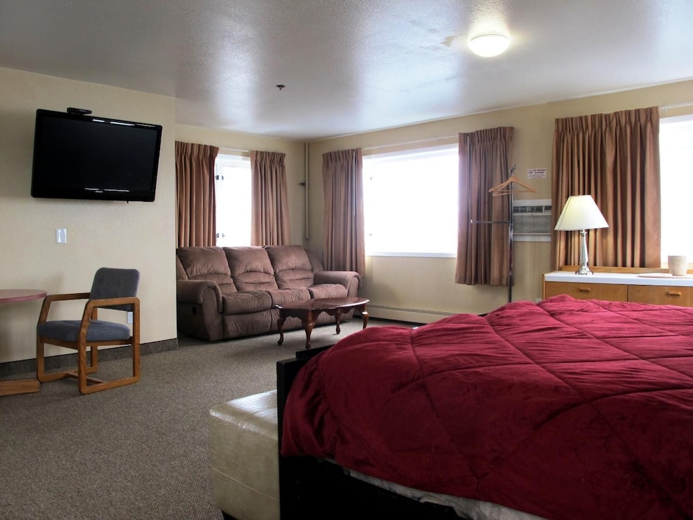 Merrill Field Inn - photo 24