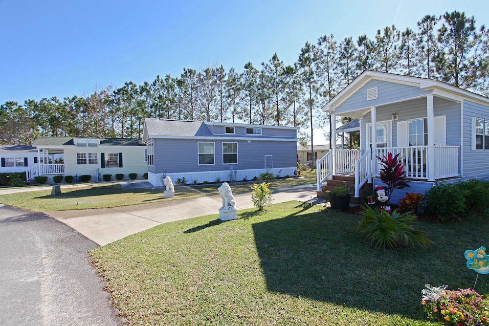 Lake Magic RV Resort - photo 44