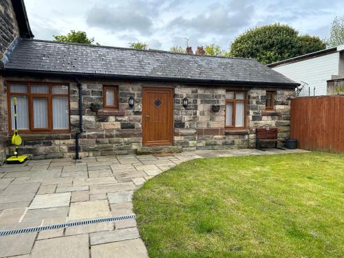 The Coachmans Cottage — 4-Star Luxury Hotel in Birkenhead, United Kingdom