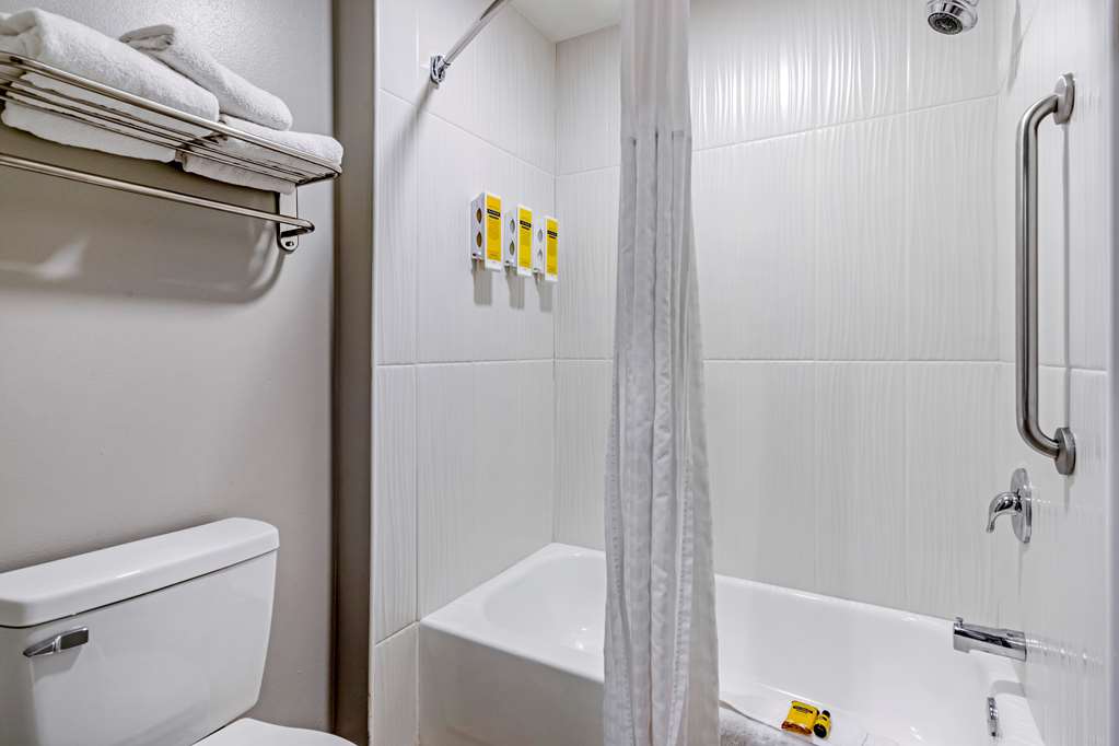 Best Western Plus Edinburg Inn & Suites - photo 39