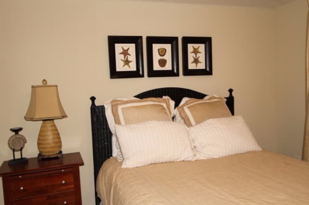 Grand Panama Beach Resort by Emerald View Resorts - photo 10