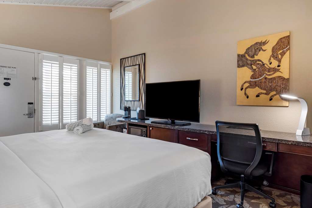 Best Western Plus Island Palms Hotel & Marina - photo 11