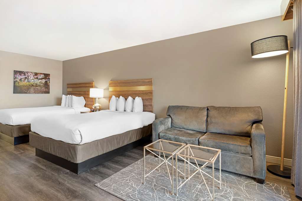 Best Western Cedar Inn & Suites - photo 23
