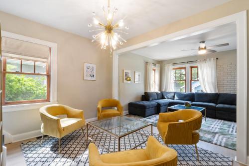 Spacious 3 bed 2 and a half bath 2pk spot in Cincinnati, United States