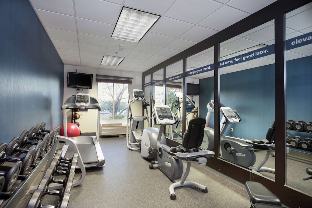 Hampton Inn & Suites Austin Airport - photo 32