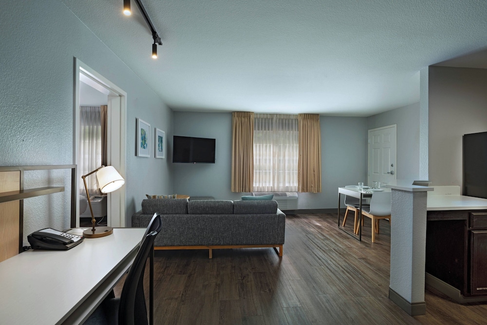 TownePlace Suites by Marriott Baton Rouge South - photo 13