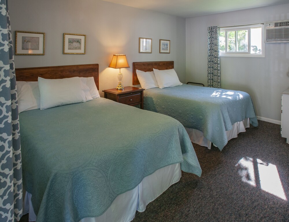 Cedar Court Inn - photo 28