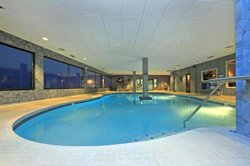 Promenade Inn & Suites Oceanfront - photo 36