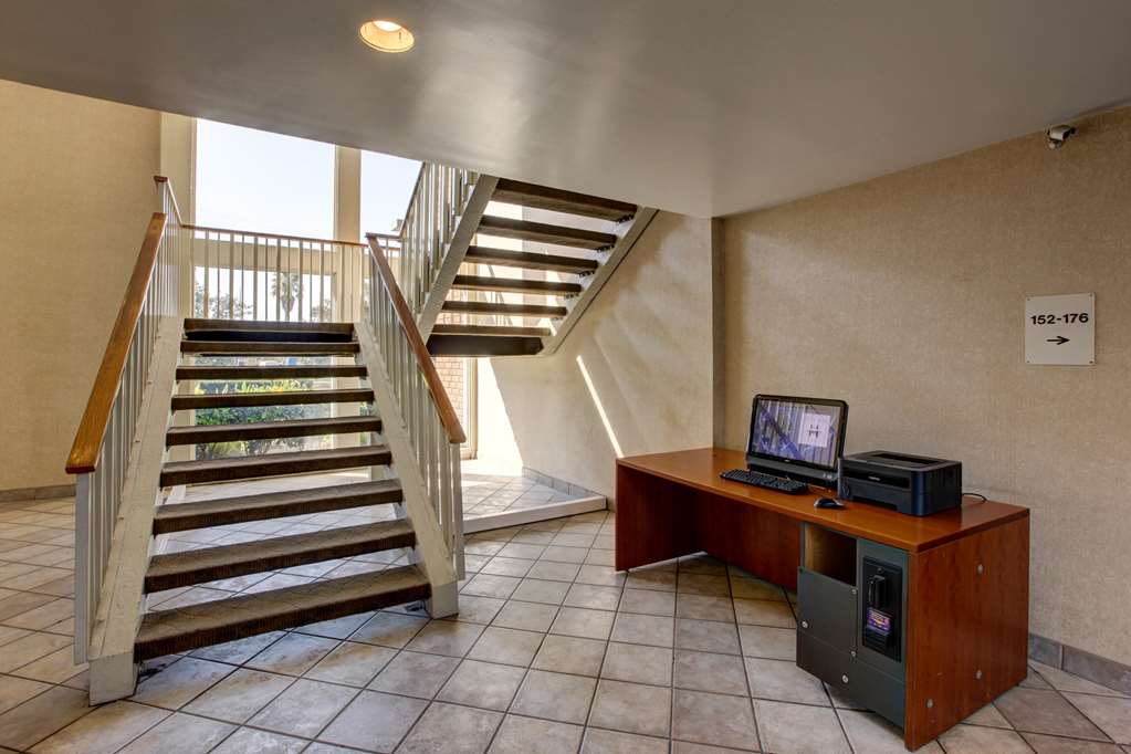 Motel 6 Irvine Orange County Airport - photo 21